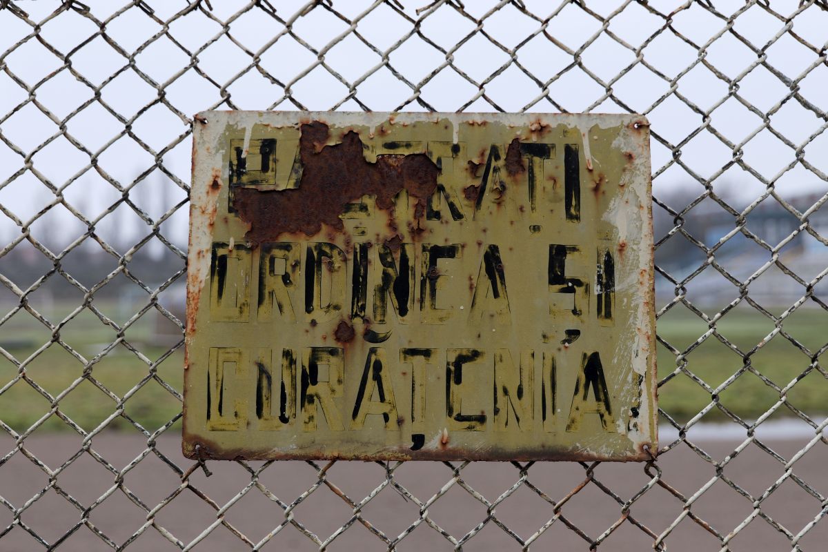 Stadionul de 20.000 de locuri din România se descompune! Reportaj GSP pe arena abandonată de autorități: nimeni nu o mai poate salva!