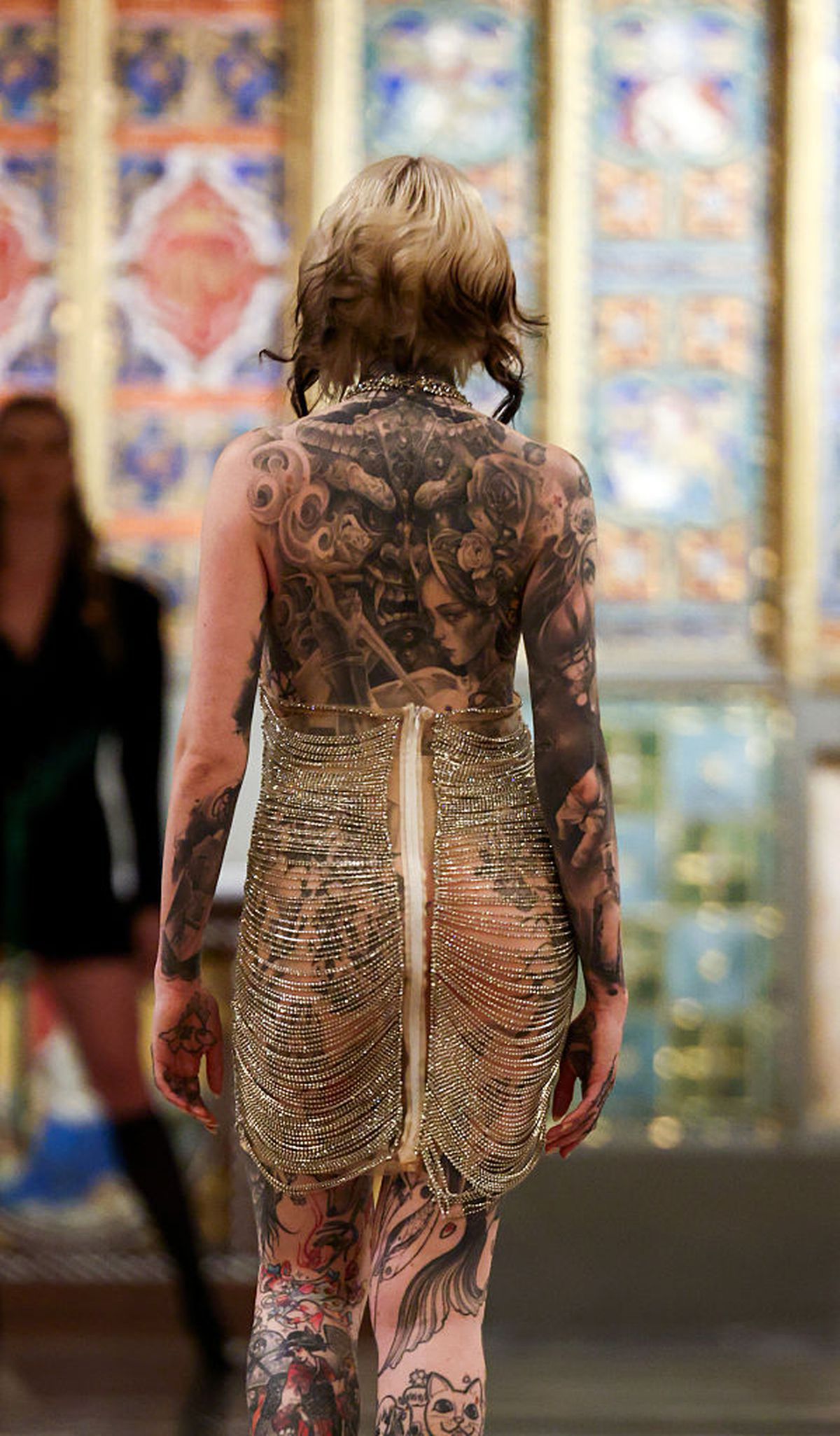 Trei vedete din Premier League, la cea mai provocatoare defilare din cadrul Săptămânii Modei de la Londra