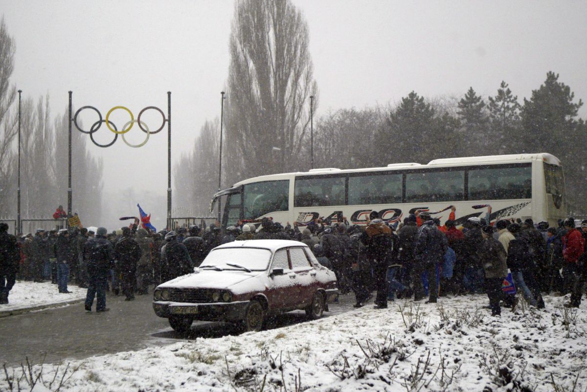 Când FCSB și Dinamo au jucat la Brăila: imagini din alte timpuri de pe „Municipalul” brăilean