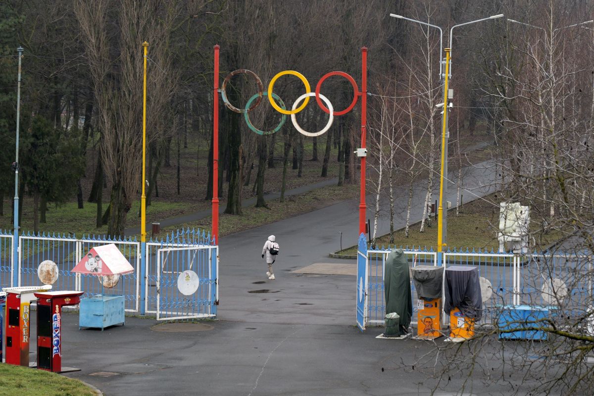 Stadionul de 20.000 de locuri din România se descompune! Reportaj GSP pe arena abandonată de autorități: nimeni nu o mai poate salva!