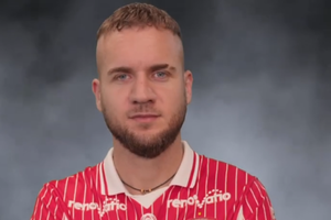 Fără niciun cuvânt! Dinamo l-a prezentat pe George Pușcaș printr-un clip video » Numărul ales nu le va conveni fanilor