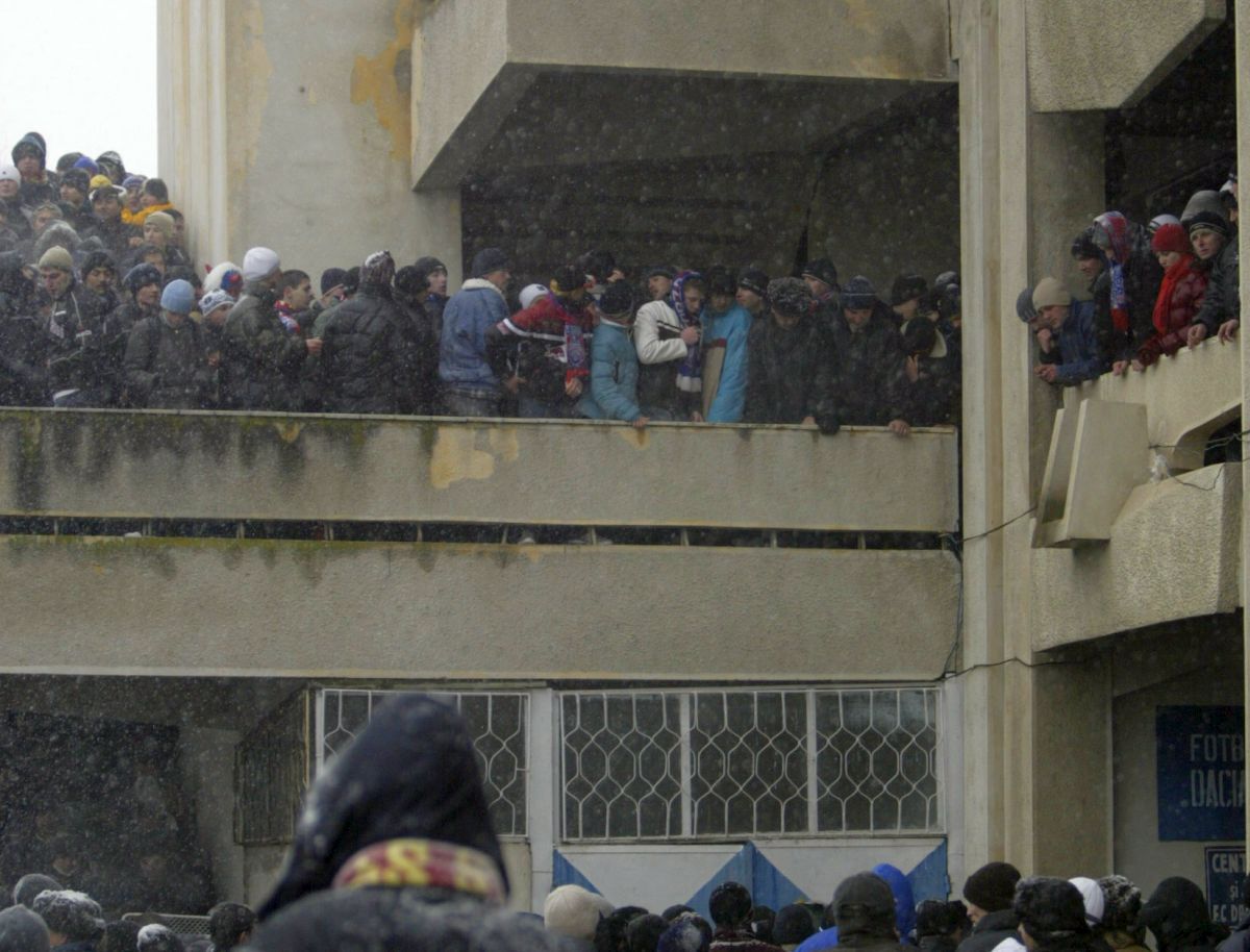 Când FCSB și Dinamo au jucat la Brăila: imagini din alte timpuri de pe „Municipalul” brăilean