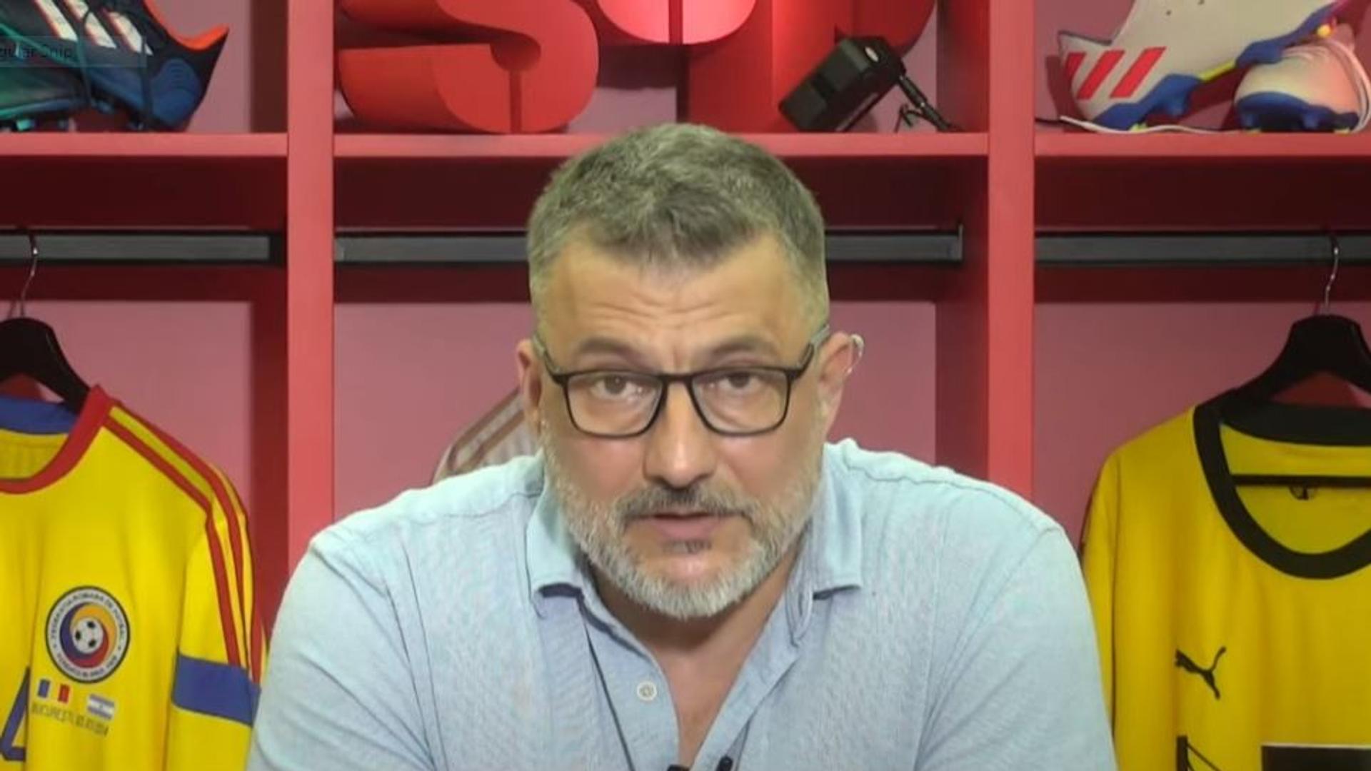 Jurnalist sportiv discutând analiza meciurilor Breaking Bets, cu focus pe Inter Bodo/Glimt și strategii de joc pe fundal. | sursa foto: Gazeta Sporturilor