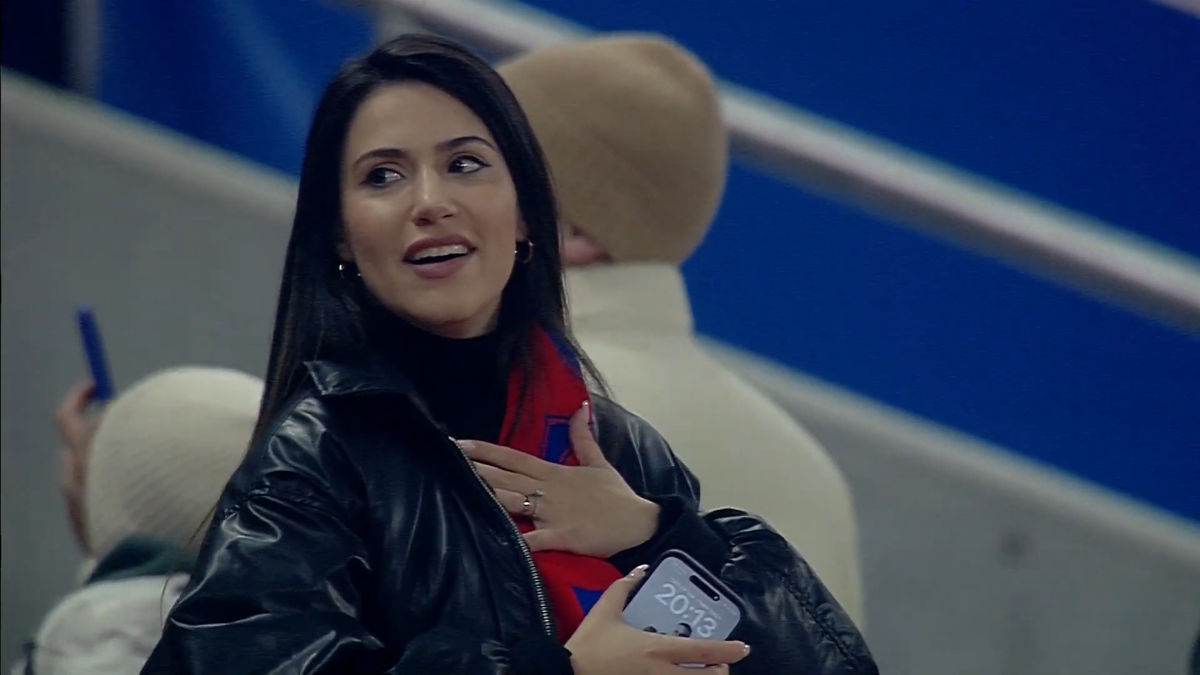 Soția titularului de la FCSB, la prima apariție pe Arena Națională » Cum a fost surprinsă în tribune