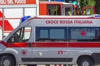 Fără precedent! Suporter înjunghiat de soție în timp ce înjura în casă un arbitru