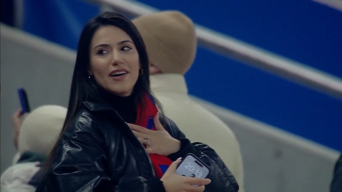 Soția titularului de la FCSB, la prima apariție pe Arena Națională » Cum a fost surprinsă în tribune