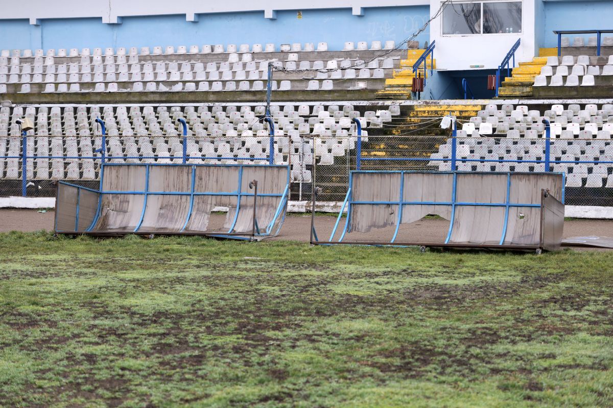 Stadionul de 20.000 de locuri din România se descompune! Reportaj GSP pe arena abandonată de autorități: nimeni nu o mai poate salva!