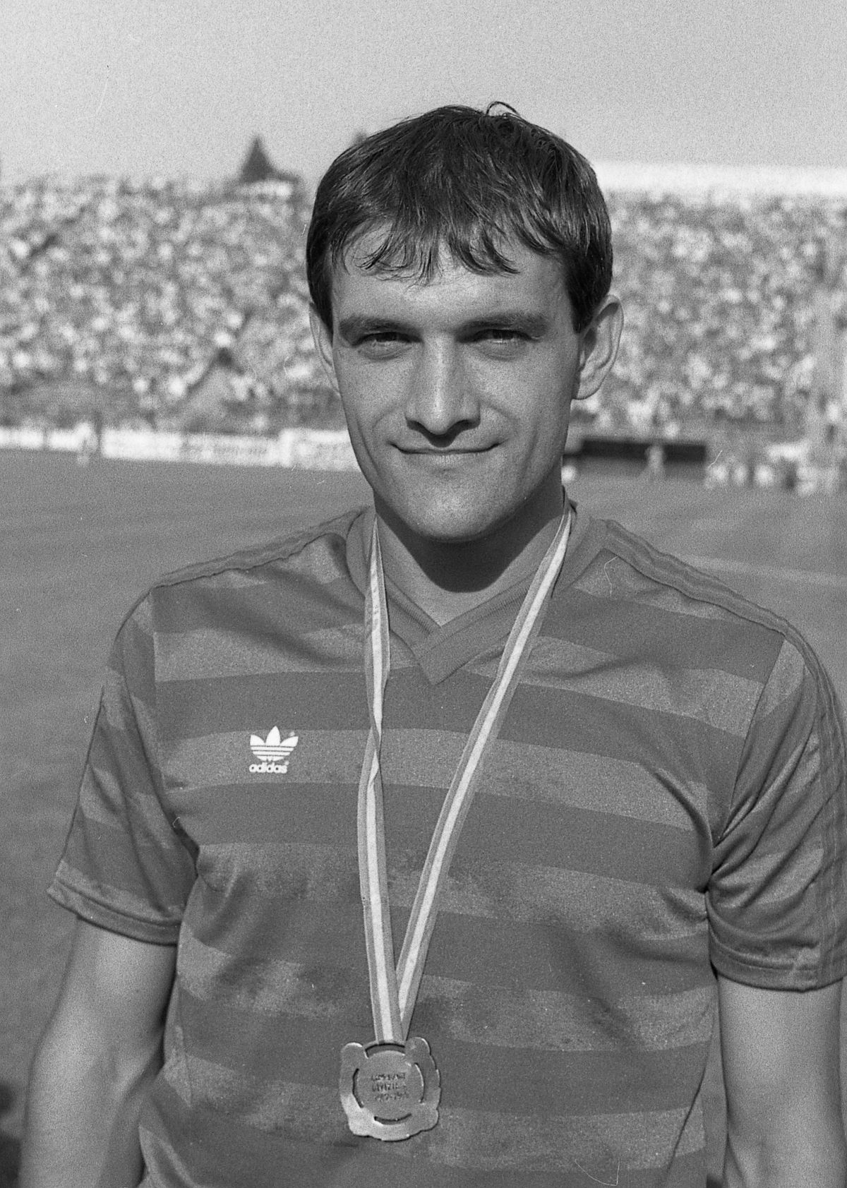 Cum au fost create marile echipe ale anilor '80? » Episodul 2: Steaua, viteziștii Europei - Performanțe uluitoare cu numai 13 fotbaliști de bază