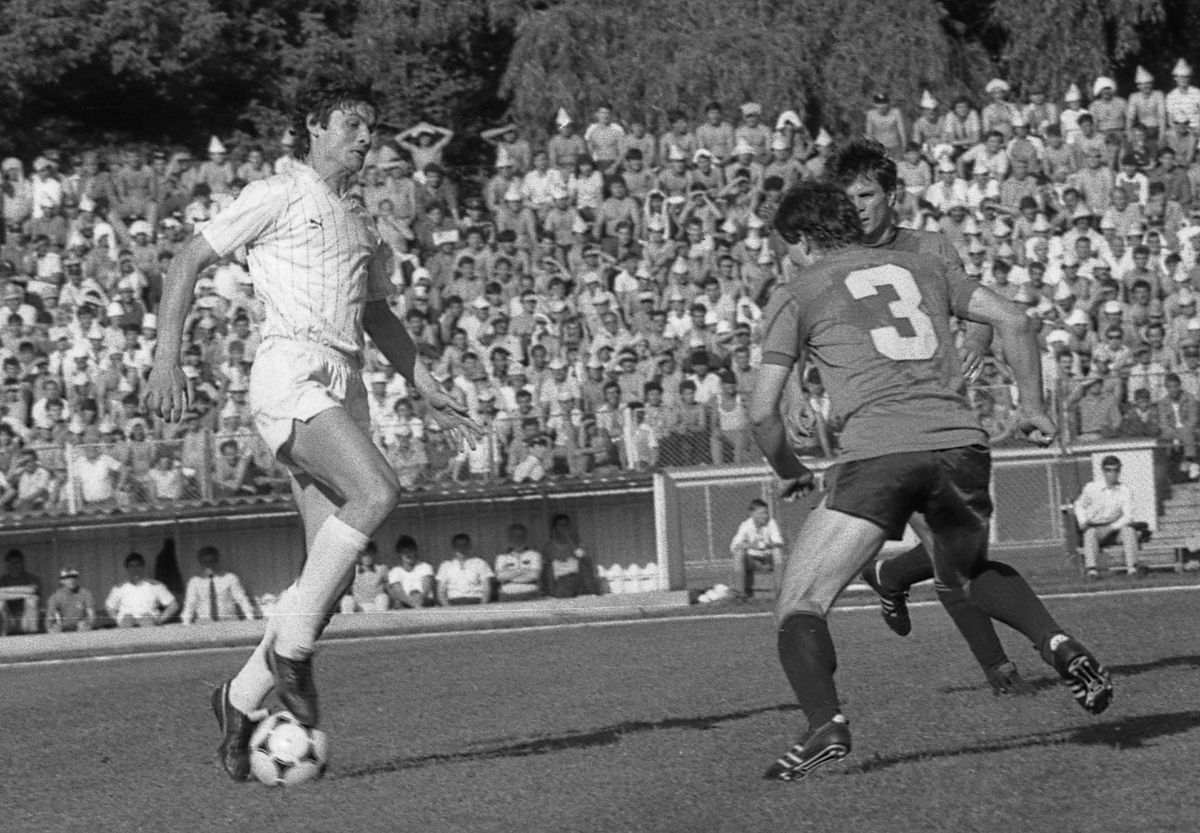 Cum au fost create marile echipe ale anilor '80? » Episodul 2: Steaua, viteziștii Europei - Performanțe uluitoare cu numai 13 fotbaliști de bază