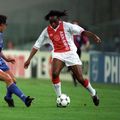 Kiki Musampa (dreapta) la Ajax Amsterdam, în 1996 // foto: Imago