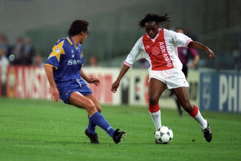 Kiki Musampa (dreapta) la Ajax Amsterdam, în 1996 // foto: Imago