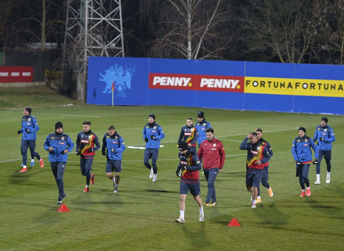 „Tricolorii”, antrenament cu zâmbetul pe buze înainte de meciul cu Macedonia de Nord