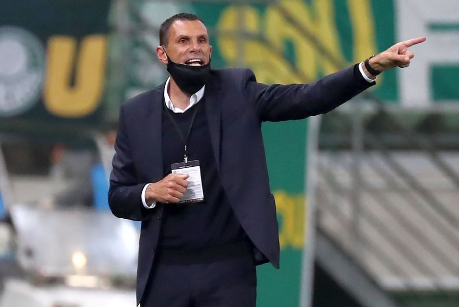 A treia demitere în ultimele nouă luni? » Fostul mijlocaș al lui Spurs e favorit să-l antreneze pe Radu Drăgușin!