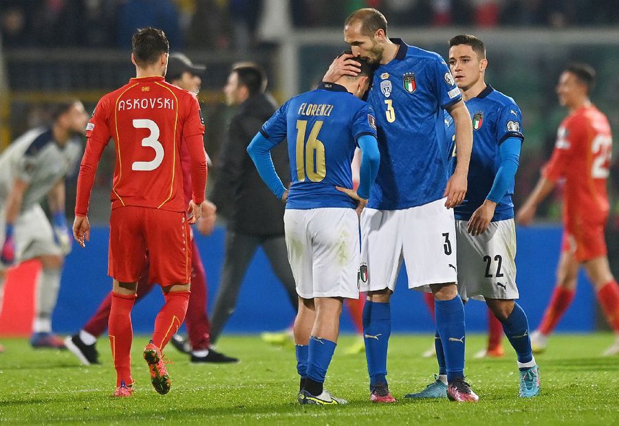 Eliminarea Italiei nu face bine fotbalului!
