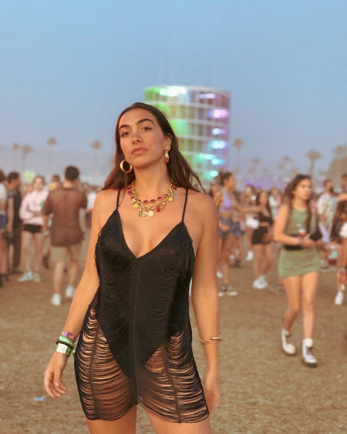 A „masacrat” imnul la Napoli! Solista italiană a izbucnit în plâns după ce a ratat interpretarea „God save The King”