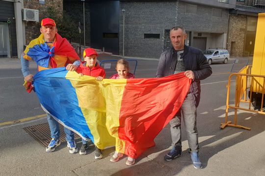 Primii fani „tricolori” au sosit în Andorra cu mai bine de 24 de ore înaintea debutului în preliminariile EURO 2024.