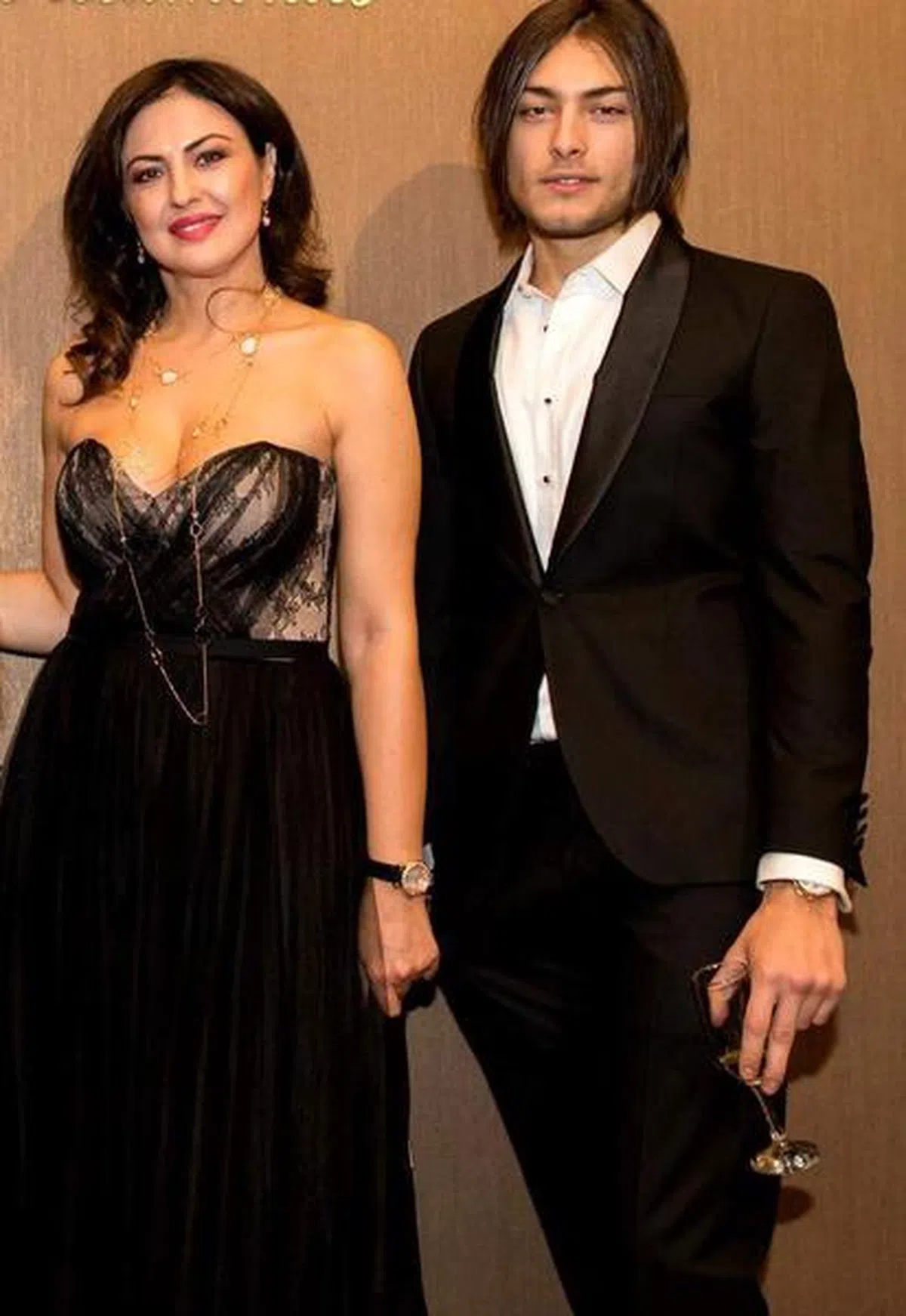 Pentru cine a părăsit-o Ilie Dumitrescu pe Nela, mama primilor 2 copii: „Semăna cu Monica Bellucci. A cucerit-o cu un tablou de Grigorescu”