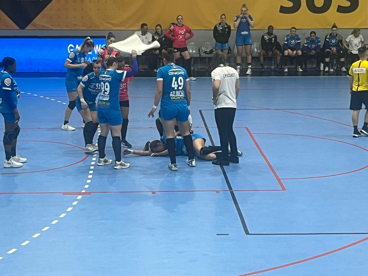 CSM București a învins-o clar pe Baia Mare, dar Adi Vasile tremură » Lacrimi de durere pentru o jucătoare de bază