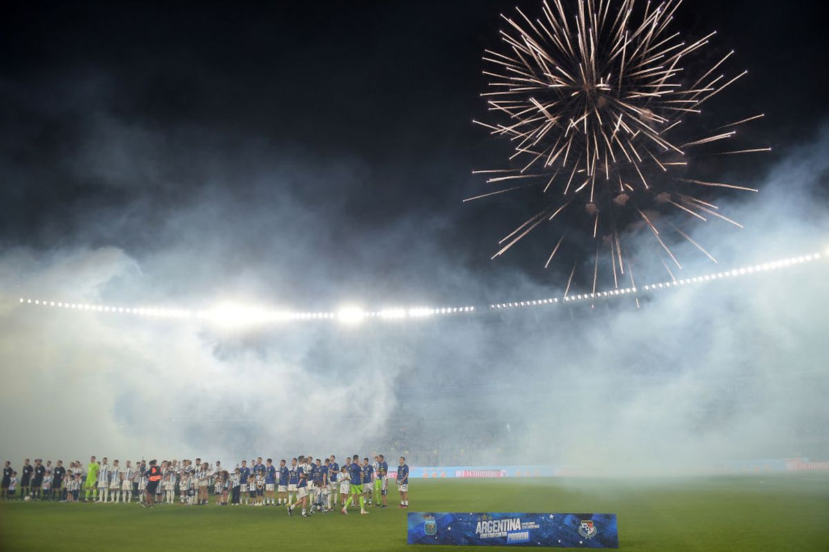 Delir în Argentina, cu 83.000 de oameni » Messi a reușit golul #800 din carieră!