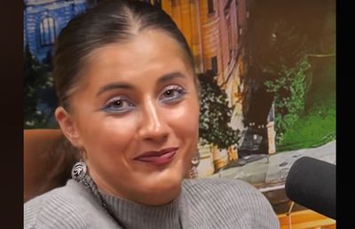 Andreea Prisăcariu a avut o criză de râs la întrebarea Geaninei Iacob: „Să te invit?”