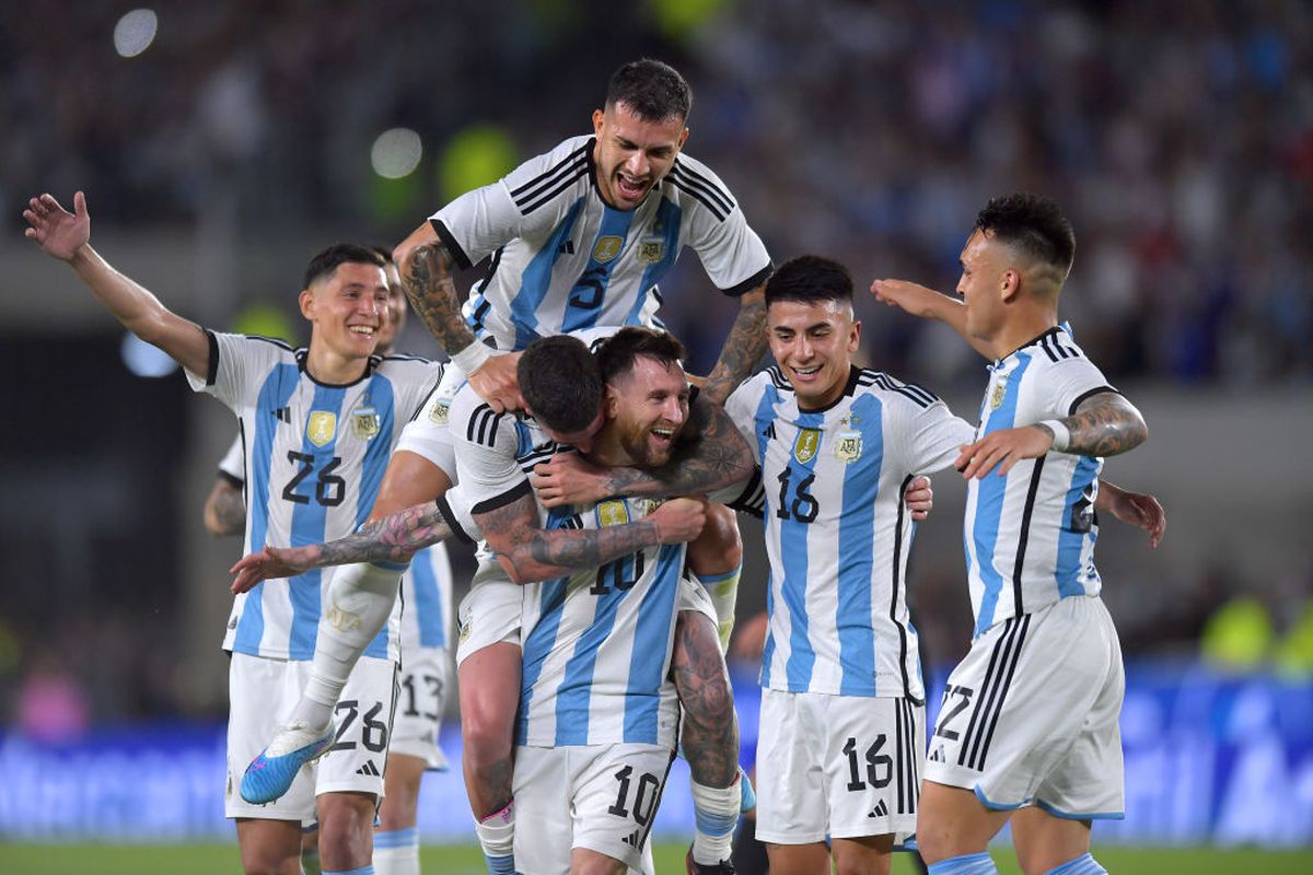 Delir în Argentina, cu 83.000 de oameni » Messi a reușit golul #800 din carieră!