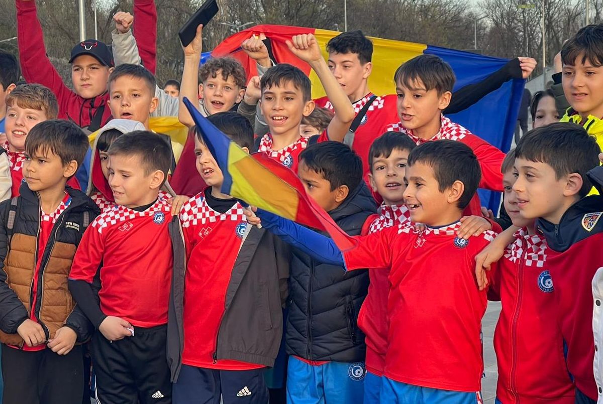 Copii veniți la stadion + poze din meciul România U21 - Portugalia U21