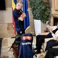 Federația Română de fotbal a postat o imagine specială. Selecționerul Edi Iordănescu a stat de vorbă cu tatăl lui, Anghel Iordănescu, și cu Mircea Lucescu.