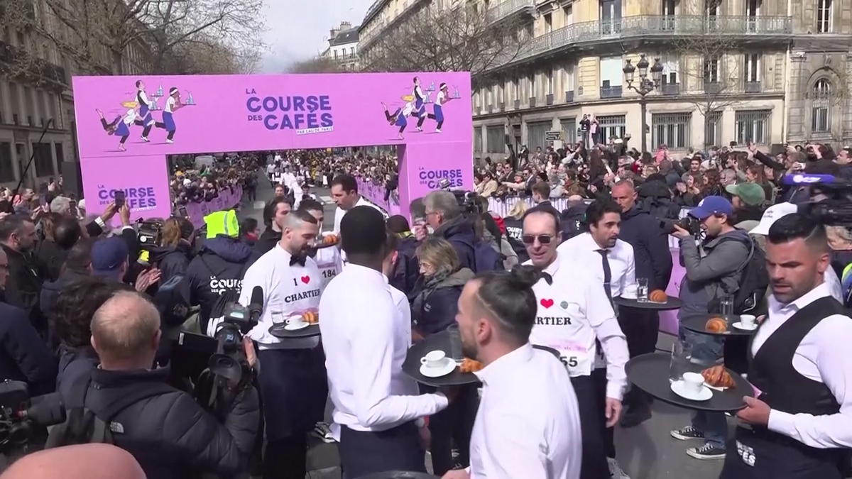 Cursa ospătarilor din Paris 2024