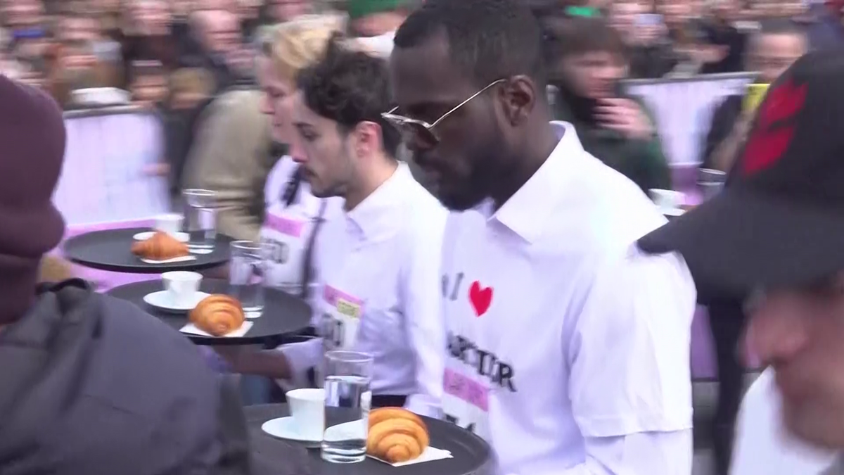 Cursa ospătarilor din Paris 2024