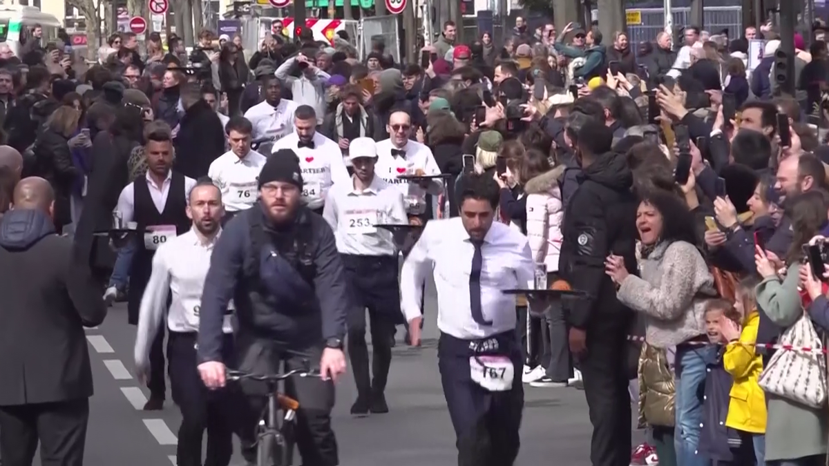 Cursa ospătarilor din Paris 2024