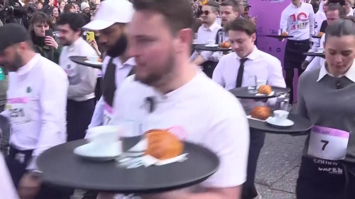 Cursa ospătarilor din Paris 2024