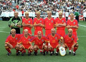Ultimul Mondial la care România a participat a început cu victoria contra Columbiei: „Apoi, soția mi-a zis să aleg să mă vopsesc blond”. Destăinuirile lui Lucian Marinescu: „Dacă aveam VAR cu Croația…”