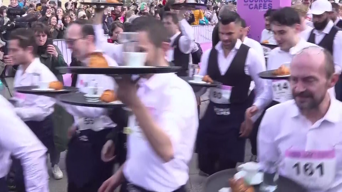 Cursa ospătarilor din Paris 2024