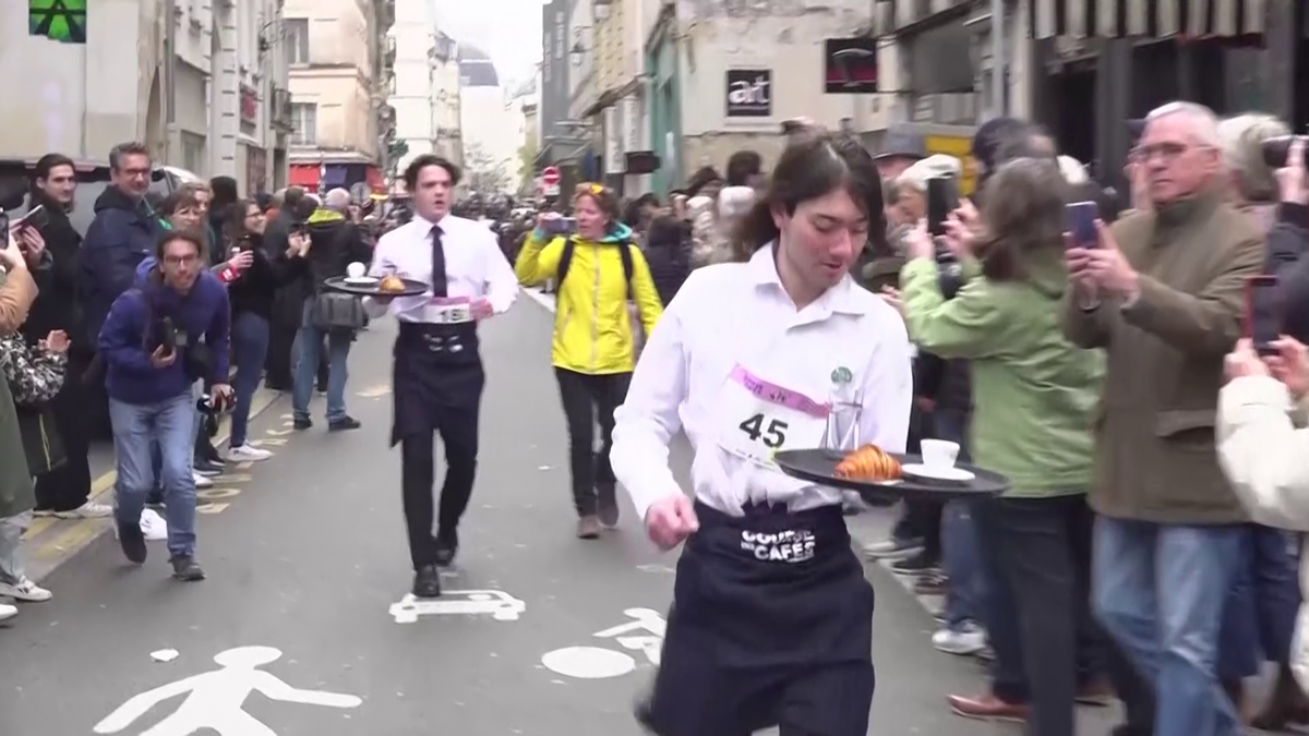 Cursa ospătarilor din Paris 2024