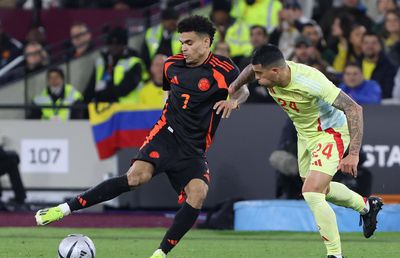 „Tricolorii” înfruntă la Madrid cea mai în formă națională a lumii » De când n-a mai pierdut Columbia + Obiceiul vestimentar neobișnuit al selecționerului