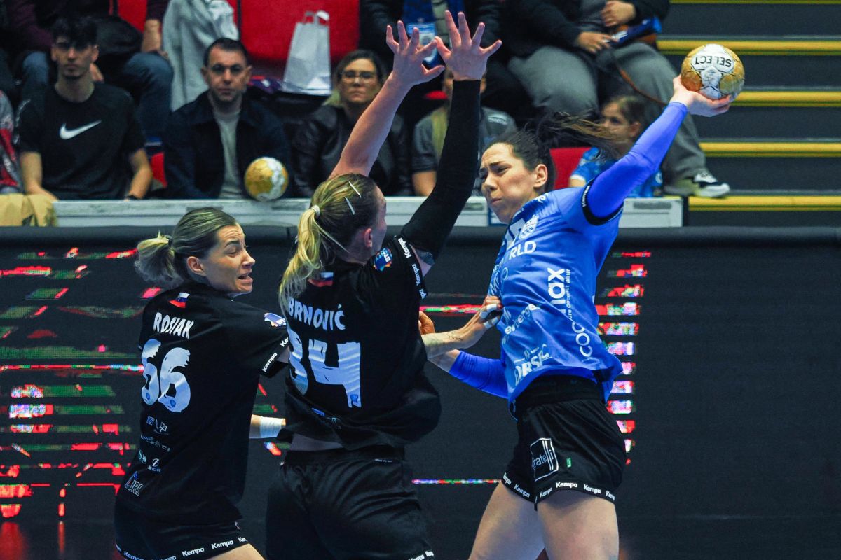 CSM București - Krim, Liga Campionilor