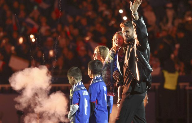 „Stade de France”, în delir! Olivier Giroud, sărbătorit ca o legendă la Paris: „Momente de neuitat, care vor rămâne în inima mea”