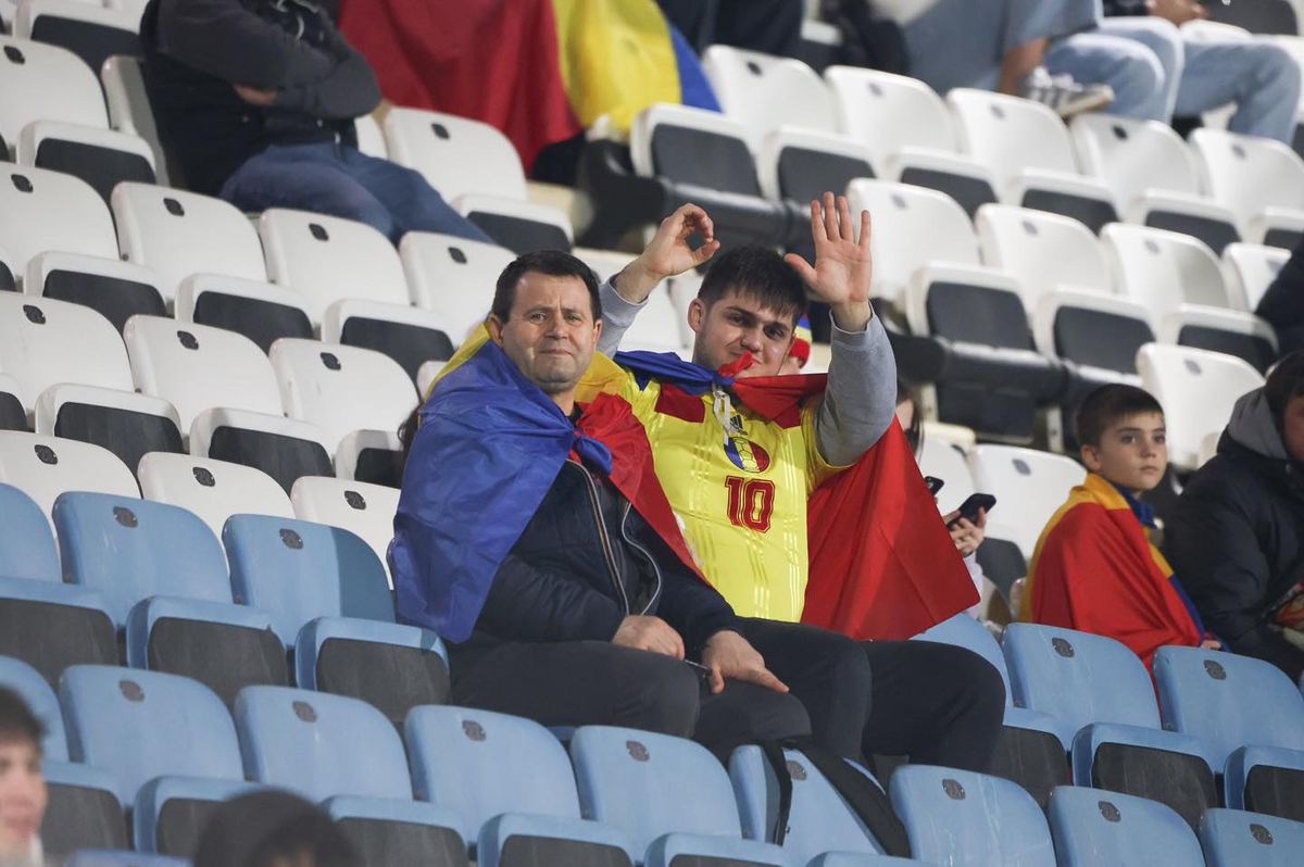 Fanii României înainte de meciul cu San Marino / foto: FRF