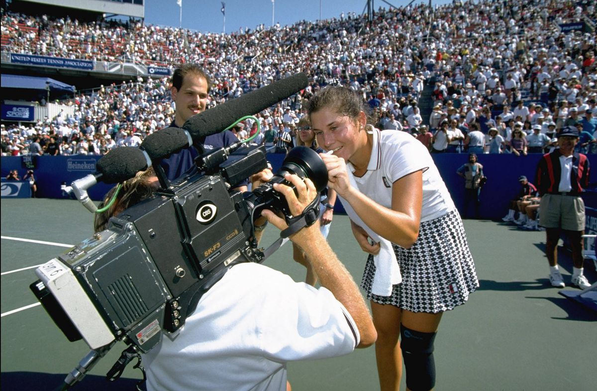 31 de ani de la momentul șocant în care Monica Seles a fost înjunghiată pe teren » Ce mai face astăzi fosta stea a tenisului: „După acel moment, am fost într-un film complet diferit”