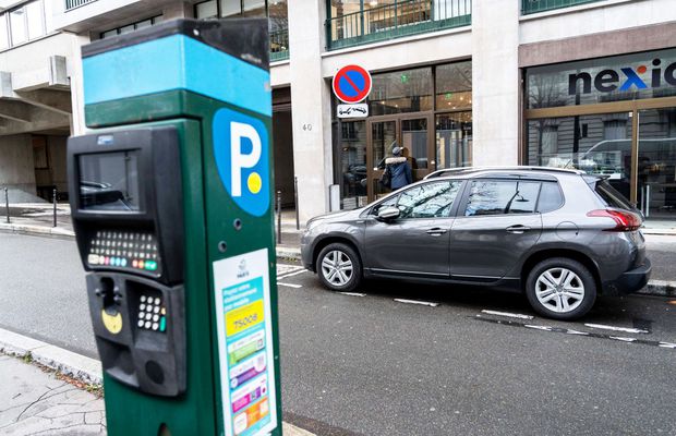 Exemplul Paris: 500 de străzi devin permanent pietonale, 10.000 de locuri de parcare dispar! În 20 de ani, s-a înjumătățit traficul auto. Cum stă, prin comparație, Bucureștiul