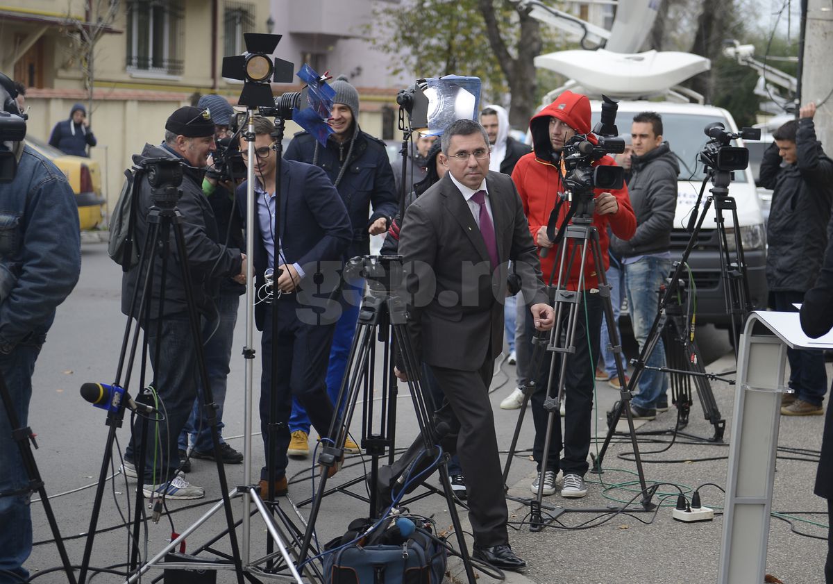 Victor Ponta, despre culisele schimbării lui Dumitru Dragomir de la LPF: „Împreună cu Liviu Dragnea... mă jur în fața lui Dumnezeu că n-am avut nicio legătură cu dosarele lui nea Mitică”