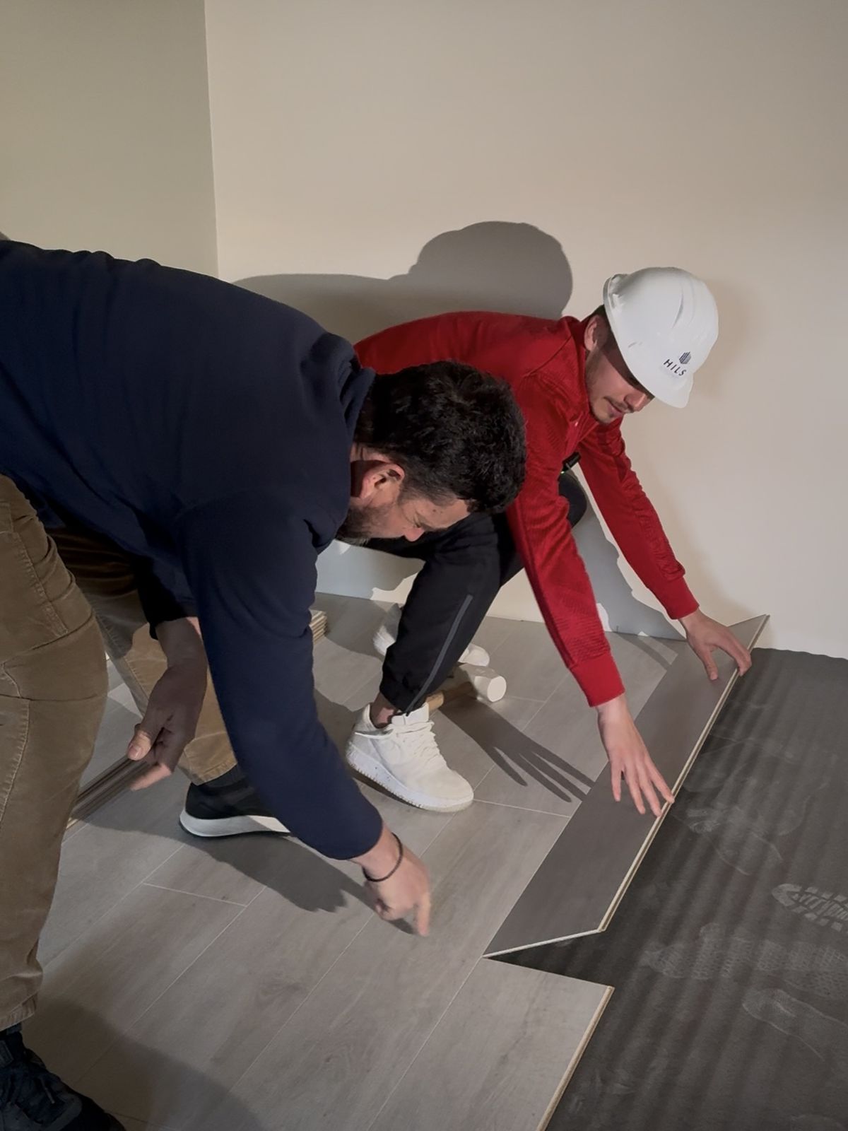 Trei jucători dinamoviști pe șantierul HILS din zona Republica