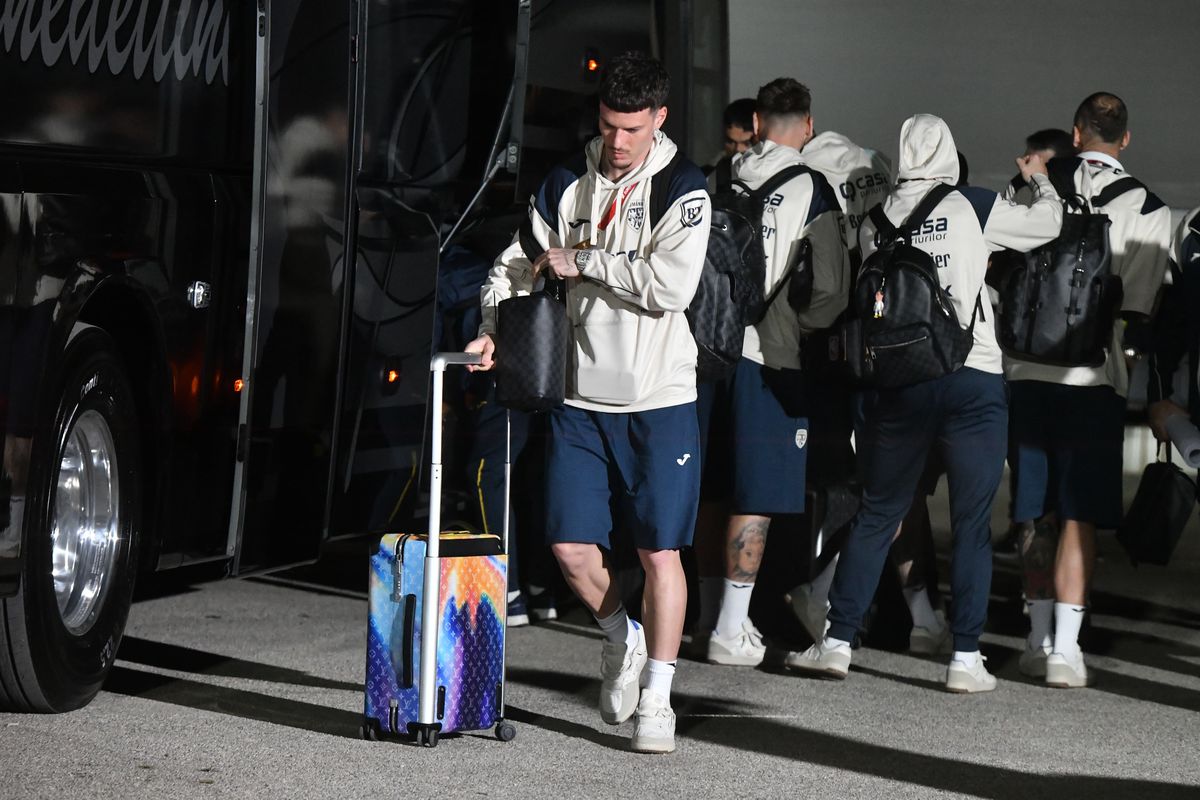 Jucătorii naționalei României au ajuns la stadionul din Serravalle / foto: Cristi Preda (GSP)