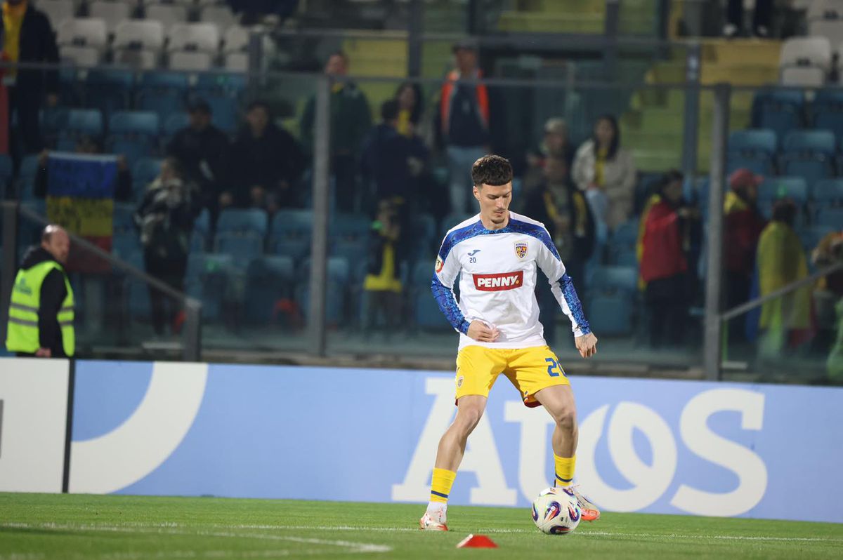 Imagini de la încălzire înainte de San Marino - România / foto: FRF