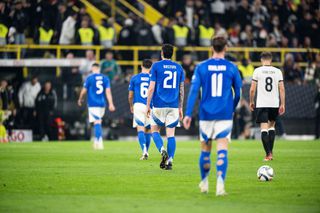 Presa italiană n-are milă de azzurri: „Măturați de nemți! Italia, ce faci?!”