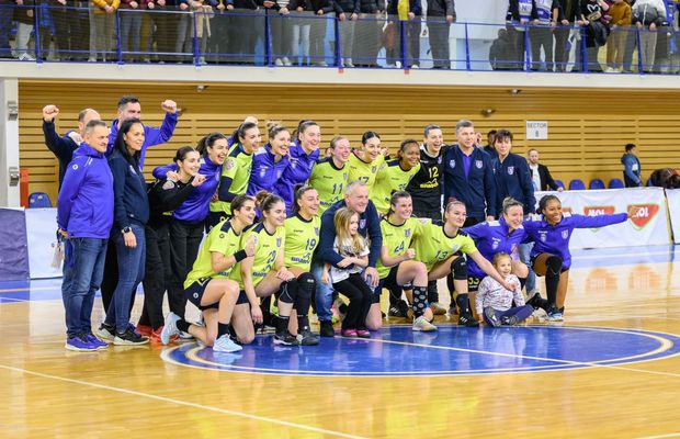 Procentaj monstruos! A făcut meciul sezonului, iar CSM București nu scapă de presiunea revelației: egalitate provizorie în fruntea clasamentului din „Liga Florilor”