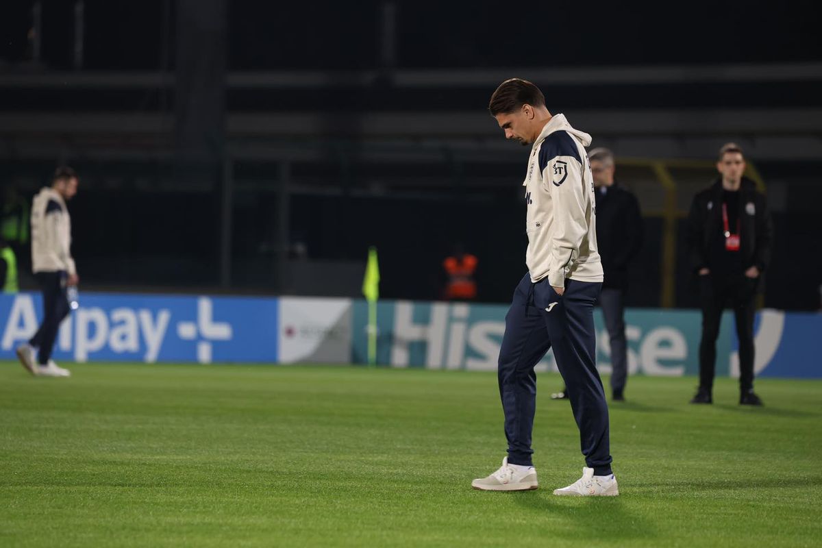 Jucătorii naționalei României au ajuns la stadionul din Serravalle / foto: Cristi Preda (GSP)