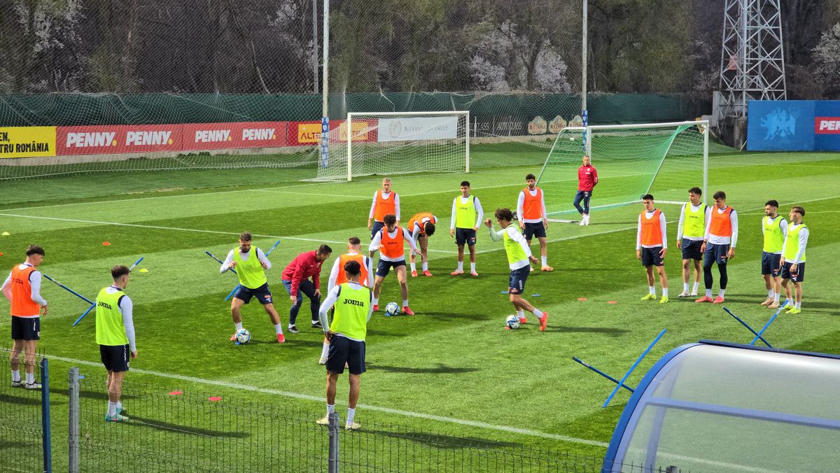 Antrenamentul reprezentativei U21 a naționalei României înaintea meciului cu Olanda