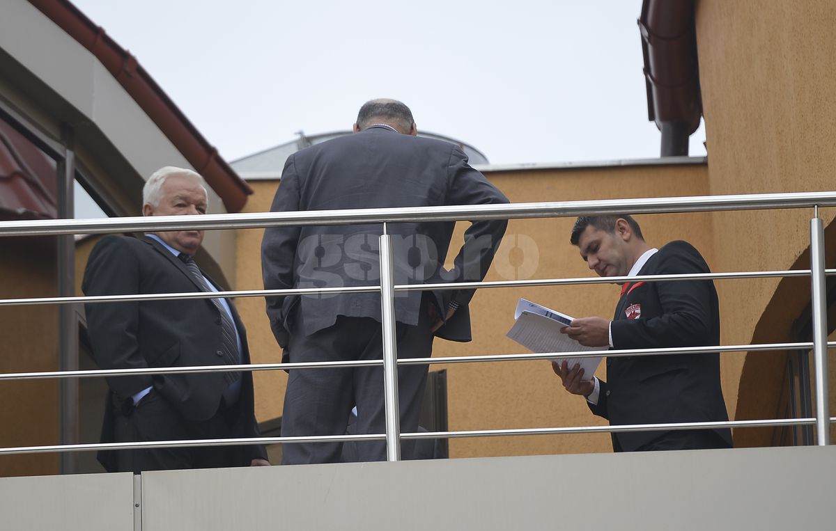 Victor Ponta, despre culisele schimbării lui Dumitru Dragomir de la LPF: „Împreună cu Liviu Dragnea... mă jur în fața lui Dumnezeu că n-am avut nicio legătură cu dosarele lui nea Mitică”