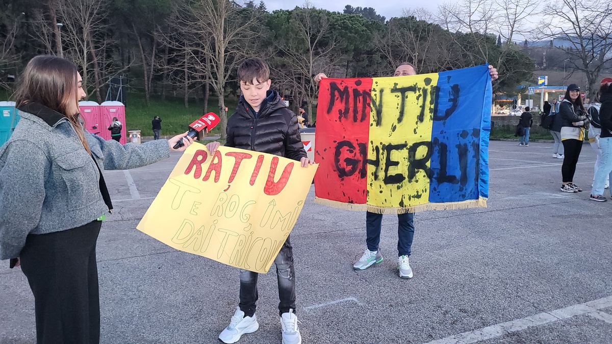 Cozi la porți înainte de San Marino - România / foto: Cristi Preda